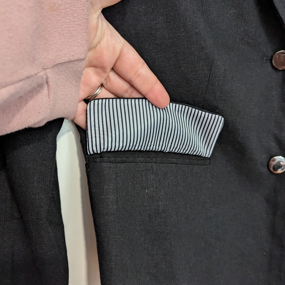 Harve Benard Linen Blazer - Picture 4 of 9